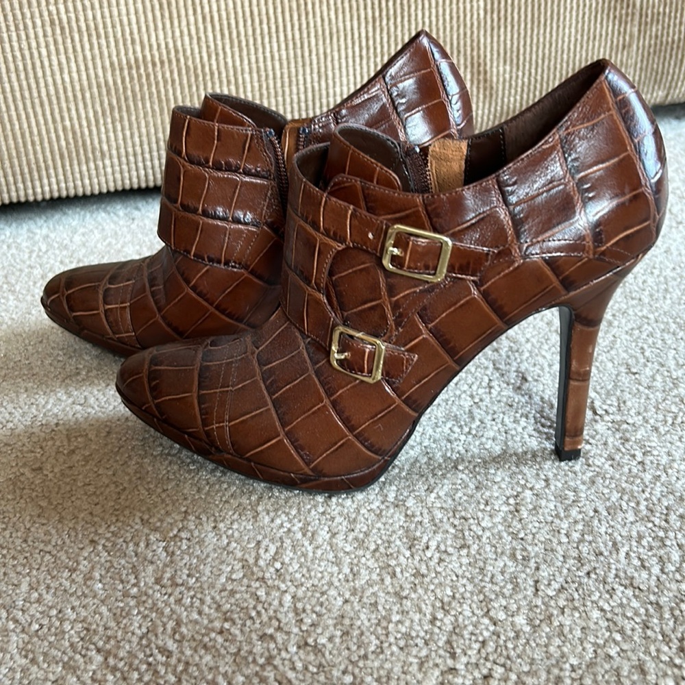 Ralph Lauren Latisha 4 in leather heels brown size 7.5
